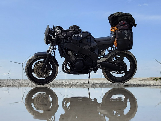 Мотоцикл Yamaha FZR600