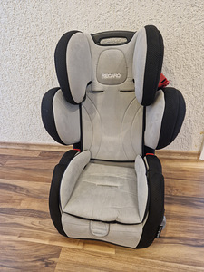 Recaro автокресло (1 фото из 3)