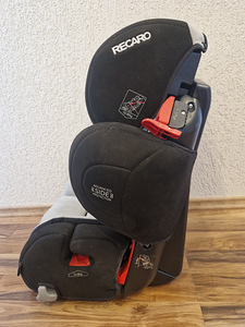 Recaro автокресло (2 фото из 3)