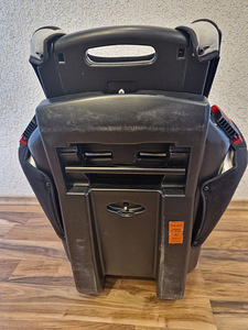 Recaro автокресло (3 фото из 3)