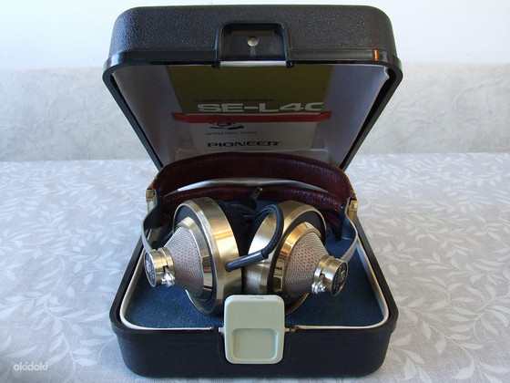 Винтажные наушниики Pioneer SE-L40.