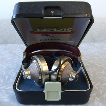 Винтажные наушниики Pioneer SE-L40.