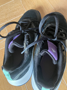 Adidas tennisetossud, s 40 (2 foto / 3)