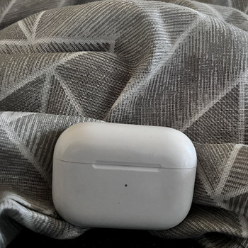 Sell/müün/продам Airpods pro 1 case