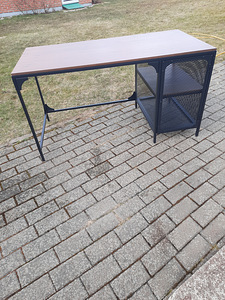 Письменный стол (3 фото из 3)
