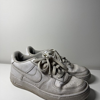 Nike Air Force 1 tossud