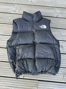 THE NORTH FACE 1996 Retro Nuptse Vest Black (1 foto / 6)