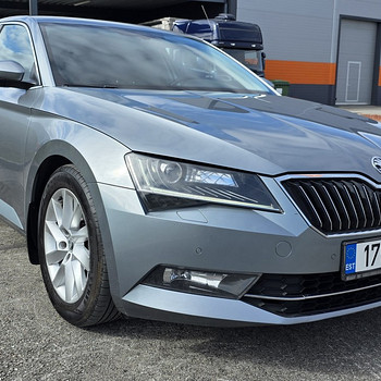 Skoda Superb Ambition 1.6 88kW автомат 2016
