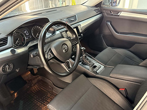 Skoda Superb Ambition 1.6 88kW automaat 2016 (8 foto / 14)