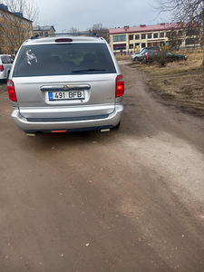 Продам машину (5 фото из 7)
