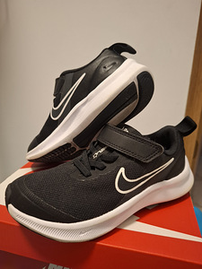 Кроссовки детские Nike (1 фото из 10)