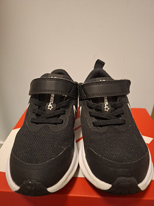 Кроссовки детские Nike (2 фото из 10)
