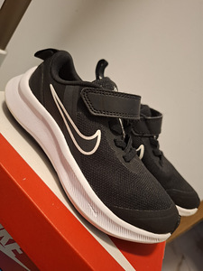 Кроссовки детские Nike (6 фото из 10)