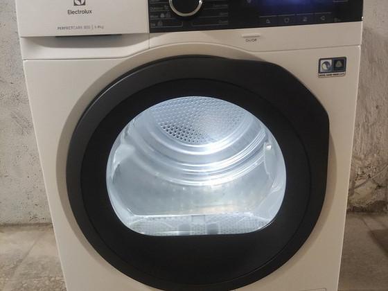Сушильная машина Electrolux 800 серия «DelicateCare» EW8H259