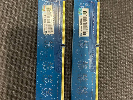2GB x2 ОЗУ DDR3 798MHz (4GB)