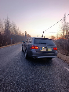 BMW e91 (8 foto / 8)