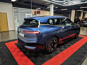 BMW IX XDRIVE 40 SPORT 2022 (4 foto / 15)