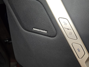 BMW IX XDRIVE 40 SPORT 2022 (9 foto / 15)