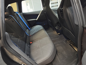 BMW IX XDRIVE 40 SPORT 2022 (10 foto / 15)