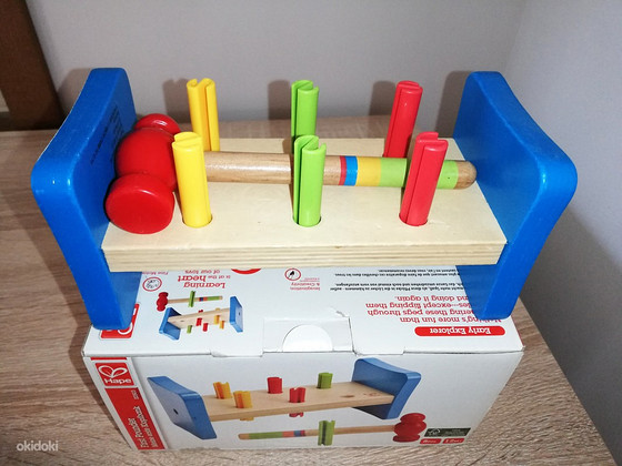 Игра с молотком для малышей