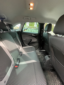 Müüa auto Opel Crossland X 2019 (9 foto / 13)