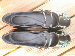 Nagu uued lakknahast kingad Clarks, s. 39,5 (5 foto / 8)