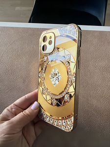 Чехлы для iPhone 12 (2 фото из 6)