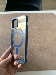 Чехлы для iPhone 12 (3 фото из 6)