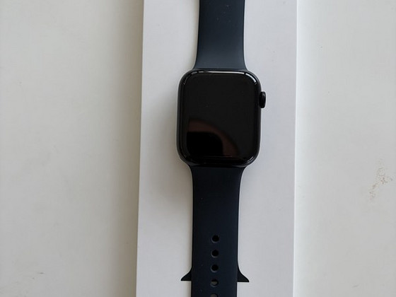 Apple Watch Series 7 45 mm GPS + LTE (alumiinium)