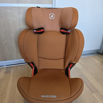 Автокресло Maxi-Cosi RodiFix AirProtect ISOFIX