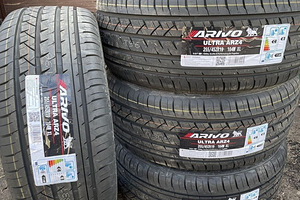 225/40R18 ЛЕТНИЕ ШИНЫ (1 фото из 1)