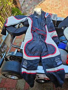 Kart Cadet 5-9 aastasele koos sõiduvarustusega (2 foto / 10)