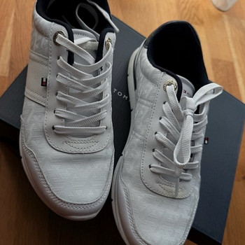 Tommy Hilfiger tennised