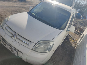 2004 Citroen Berlingo diisel manuaal, 5 kohaline (2 foto / 5)