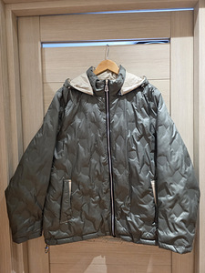 Куртка, размер L/XL (1 фото из 3)