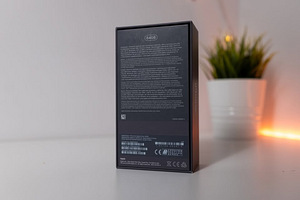 Apple iPhone 8 64 ГБ / Серый космос (5 фото из 8)