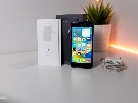 Apple iPhone 8 64 GB / Space Gray