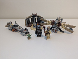 LEGO 75299 Trouble on Tatooine™ (1 foto / 1)