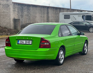 VOLVO S80 (3 фото из 6)