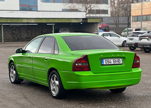 VOLVO S80 (5 фото из 6)