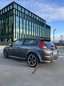 Volvo C30 R-Design 1.6 84kw 2010 (2 фото из 10)