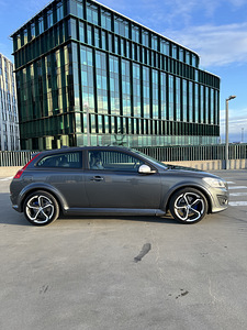 Volvo C30 R-Design 1.6 84kw 2010 (3 фото из 10)