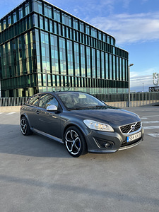 Volvo C30 R-Design 1.6 84kw 2010 (6 фото из 10)