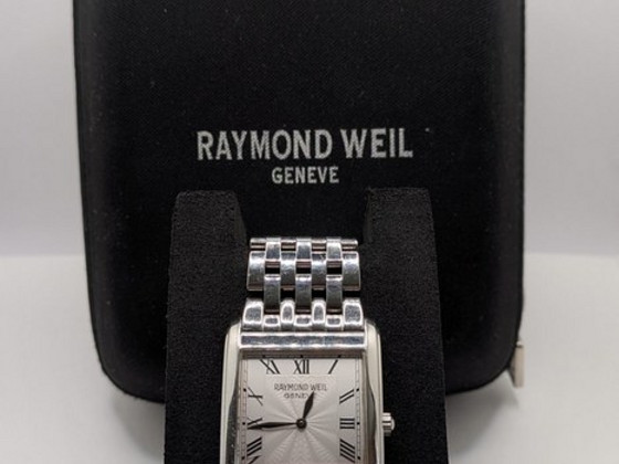 Raymond Weil