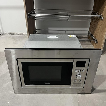 Встраиваемая микроволновая печь Whirlpool