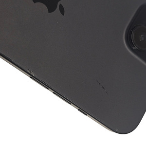 Nutitelefon Apple iPhone 15 Plus 128gb aku 83% + Ümbris (7 foto / 8)