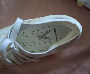 Jalgpallisaapad valged läikivad Adidas (4 foto / 10)