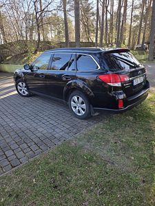Subaru Outbek 2013 (5 foto / 10)