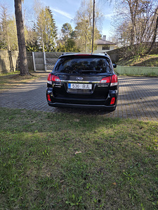 Subaru Outbek 2013 (7 foto / 10)