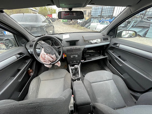 OPEL ASTRA H 1,6 БЕНЗИН 77 КВТ, ЗАПЧАСТИ (2 фото из 10)